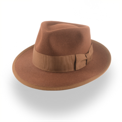 Elégant chapeau Fedora marron pour homme avec Crown en forme de goutte d'eau | The Knight