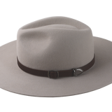 The Cactus: Detailed view of the beige felt and burgundy leather hat belt | Agnoulita Hats